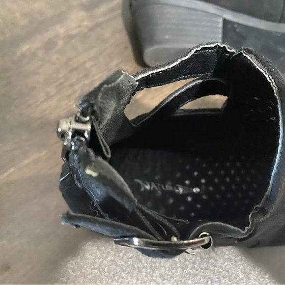 Nature Breeze booties in black. Women’s size 8 - Picture 10 of 15